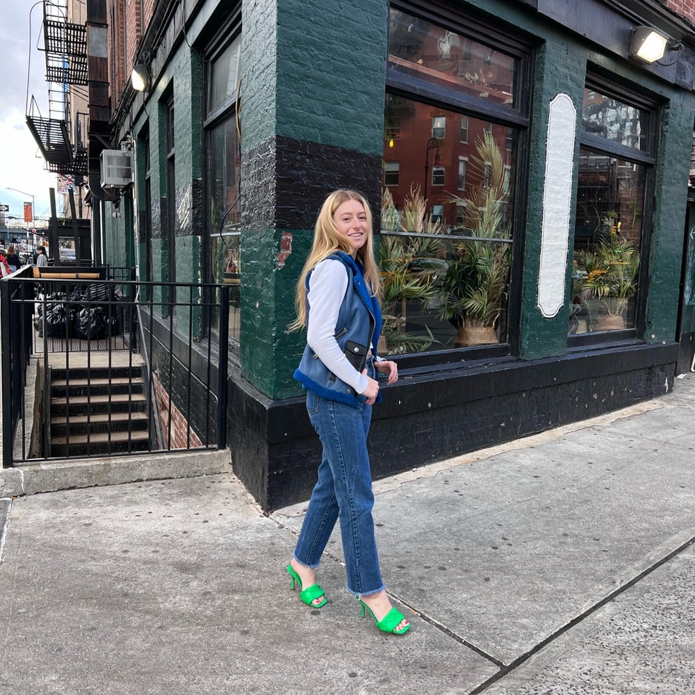 Meet your Posher, Danielle